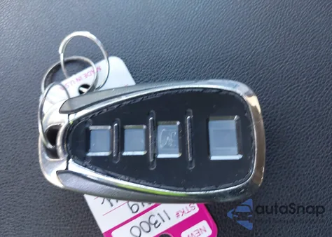 2019 Chevrolet Equinox Ls z USA, uszkodzony, nr VIN 3GNAXHEV6KS551104